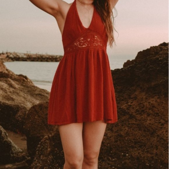 Red Open Back Halter Flowy Lace Rayon Dress - Picture 3 of 6